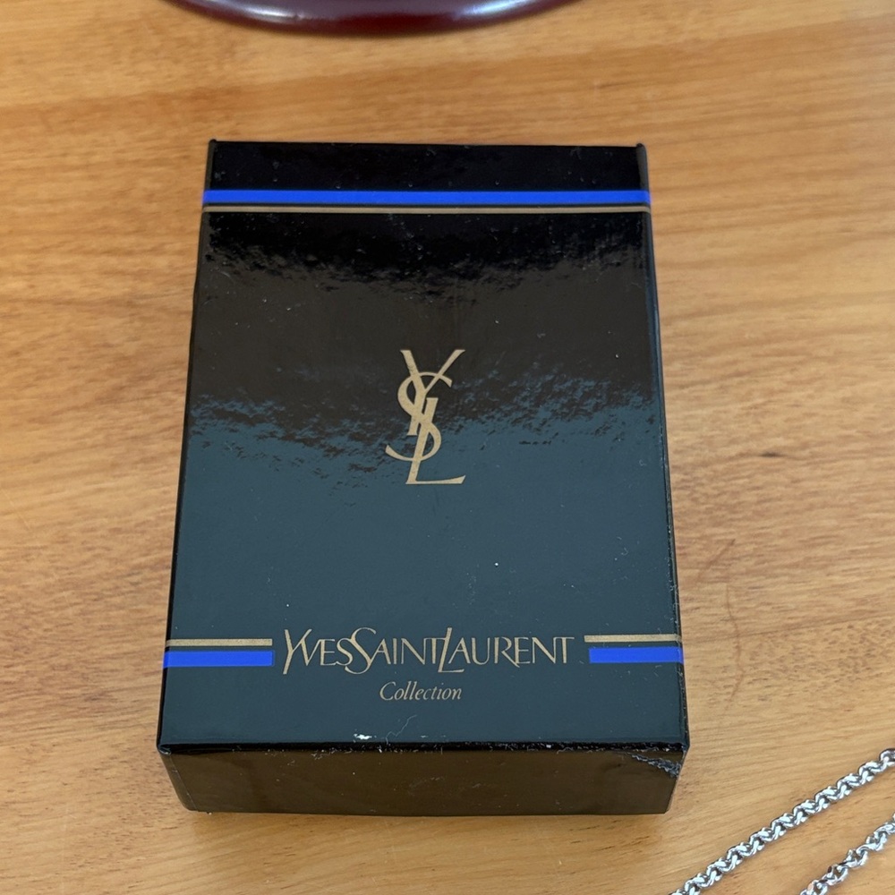 Yves Saint Laurent Silver Tone Chain Geometric Pendant Crystals 20.5-22" extend - Picture 11 of 14